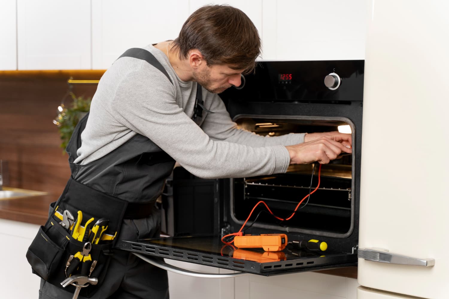 domestX repairing oven